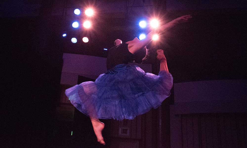 Spring Modern Dance Performance